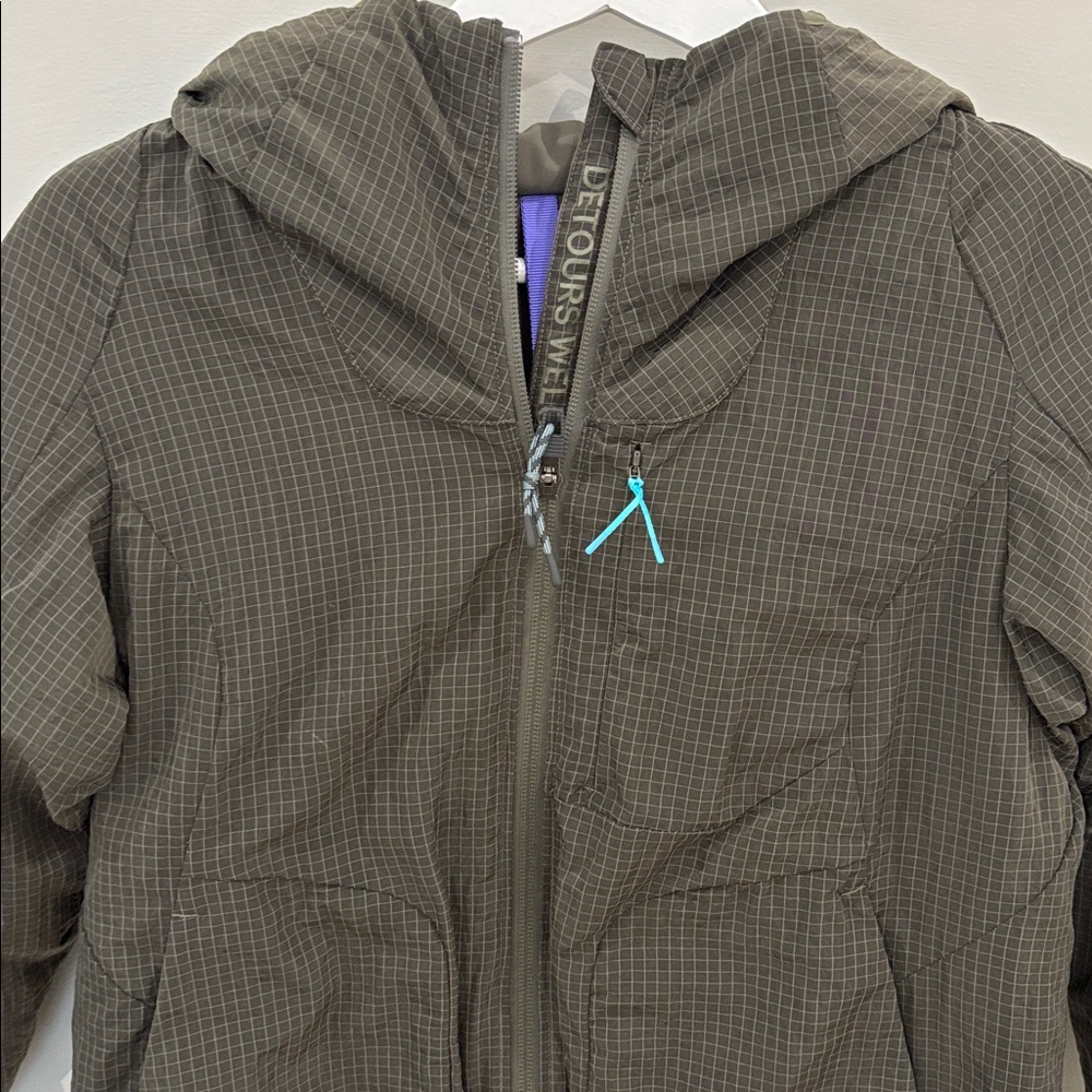 Coat - Picture 2 of 3